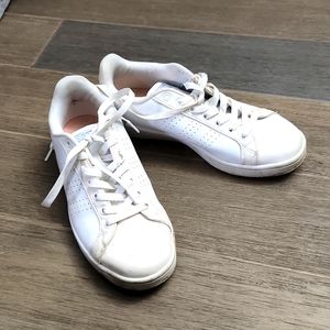 Womens Adidas sneakers